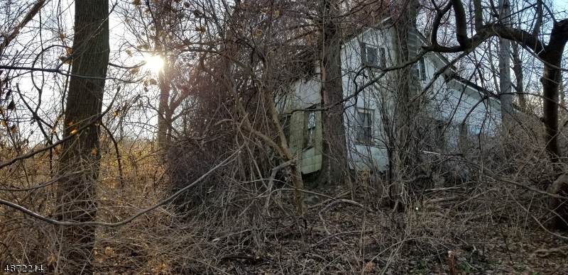 925 Warwick Tpke - Photo 1