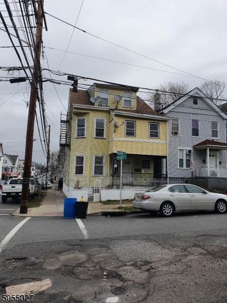 140 Albion Ave - Photo 1