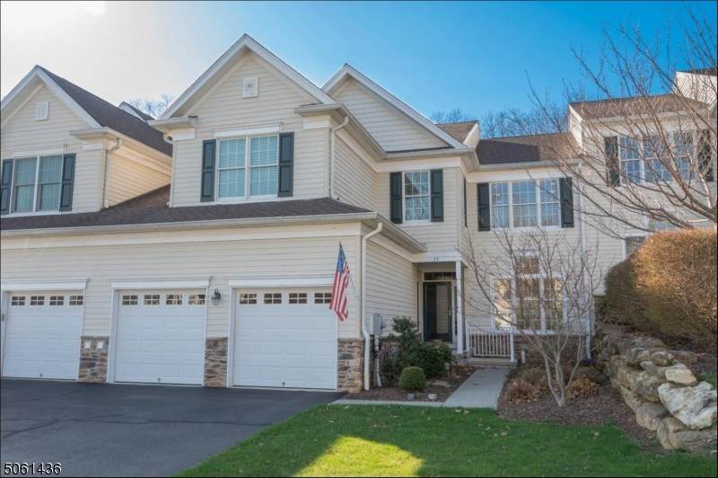 23 Jade Ln - Photo 1