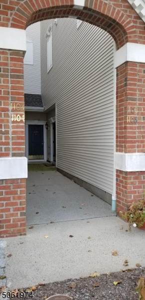 1106 Cypress Dr - Photo 1