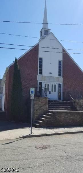 19 W Belleview Ave - Photo 1
