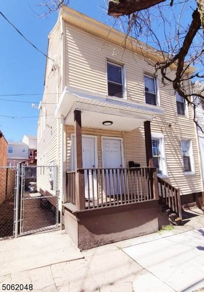 539 Union Ave - Photo 1