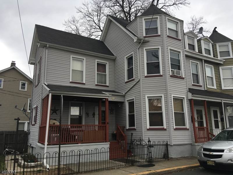 9 River St - Photo 1