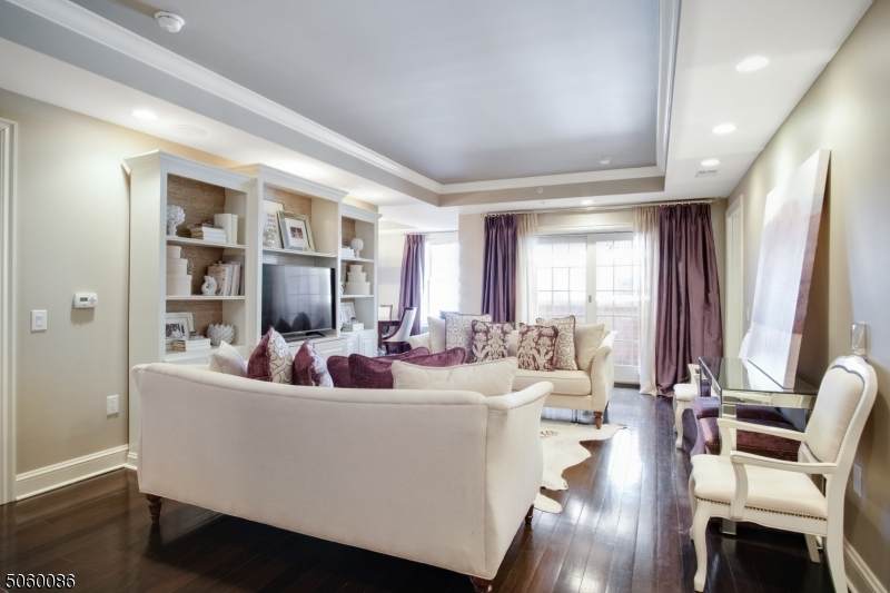 40 W Park Place Unit 202 - Photo 1