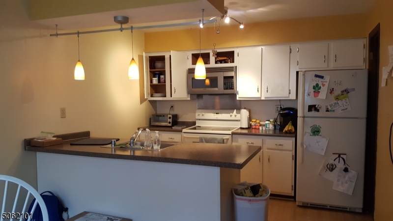 13 Village Way Unit 3 - Photo 1