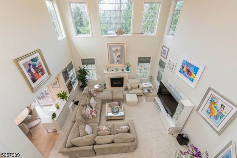 17 Lonergan Ln - Photo 1