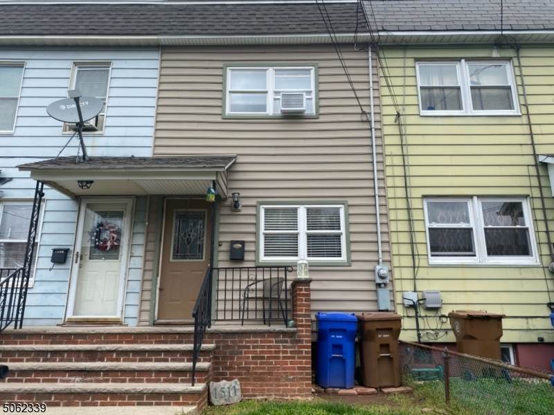 1511 Winans Ave - Photo 1