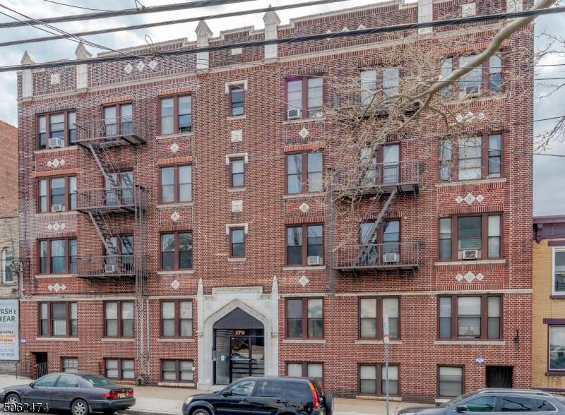 179 Manhattan Ave - Photo 1