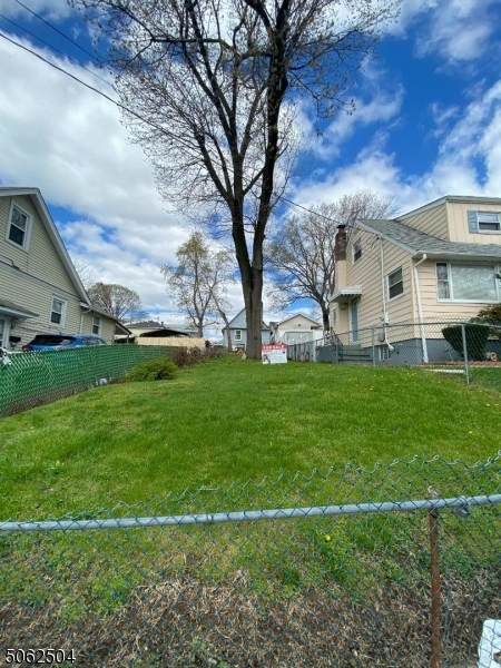1448 Hiawatha Ave - Photo 1