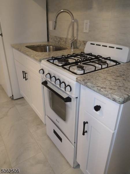 57 Park Ave - Photo 1