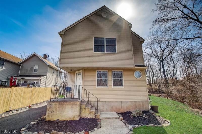 15 Central Ave - Photo 1