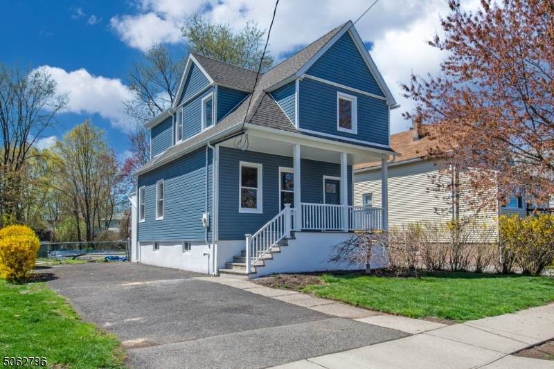 57 Van Pelt Pl - Photo 1