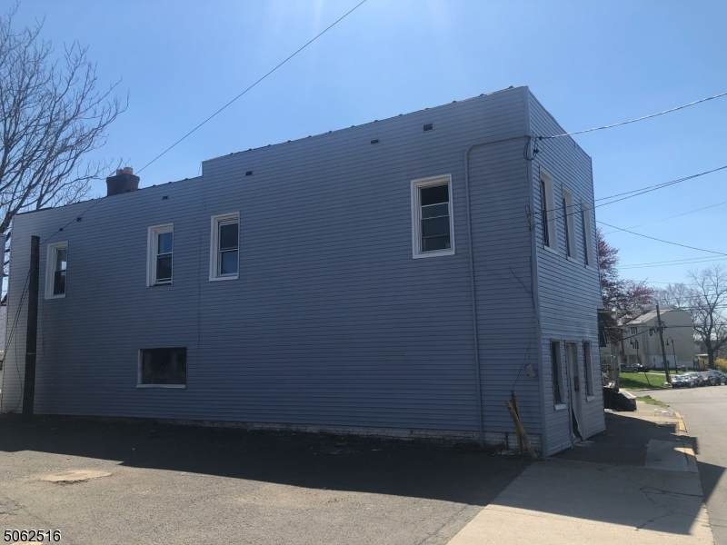 504 Union Ave - Photo 1
