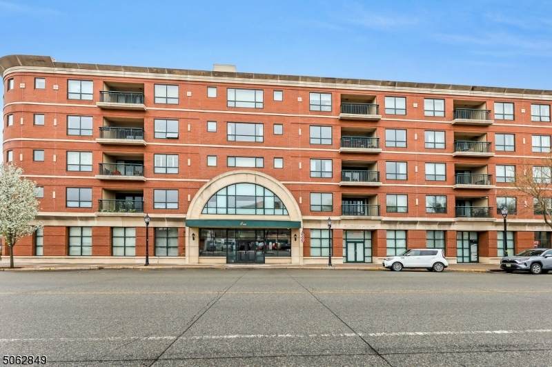 1 Orient Way - Photo 1