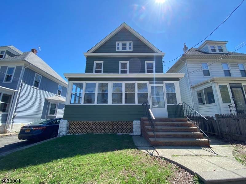 25 Clinton Ave - Photo 1