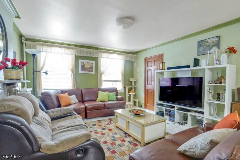 152 Congress St - Photo 1