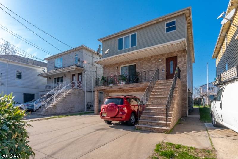 533 S 5th St - Photo 1