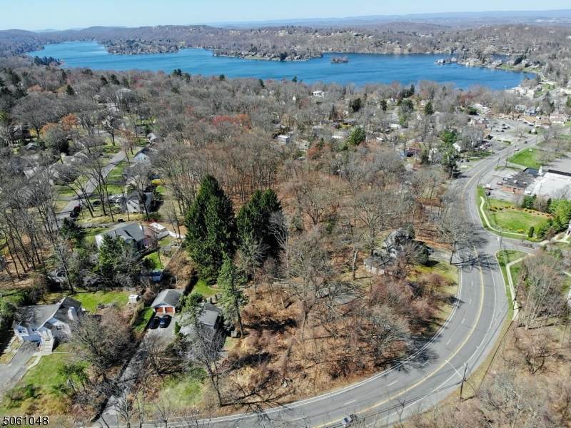 122 Woodport Rd - Photo 1