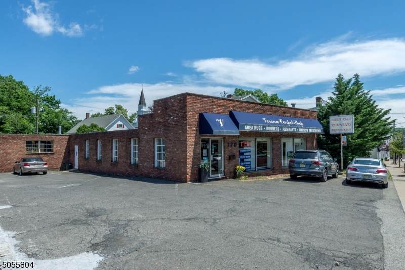 770 Bloomfield Ave - Photo 1