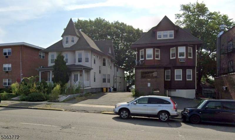 450 Washington Ave - Photo 1