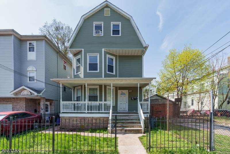40 Yates Ave - Photo 1