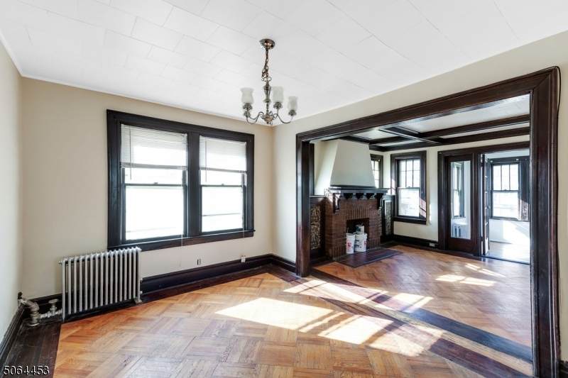 75 Willowdale Ave - Photo 1