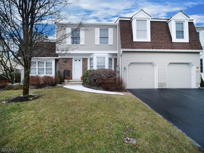 18 Dexter Dr South - Photo 1