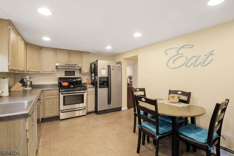 201 Terhune Ave - Photo 1