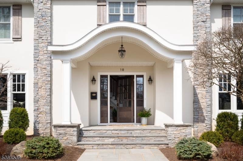 10 Chetwynd Ter - Photo 1