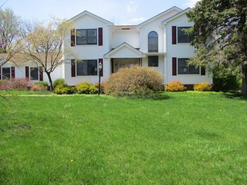 20 Brookfield Dr - Photo 1