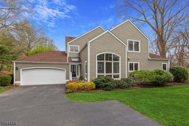 69 Sherwood Dr - Photo 1