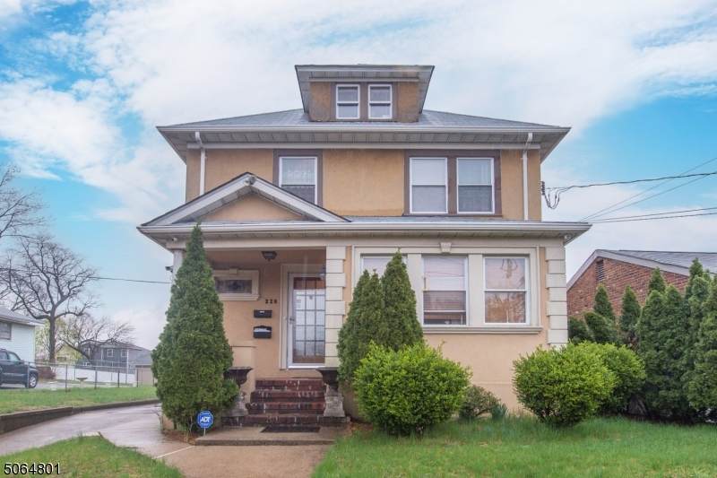 228 Riverside Ave - Photo 1