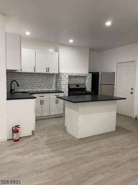 16 Ellis Ave - Photo 1