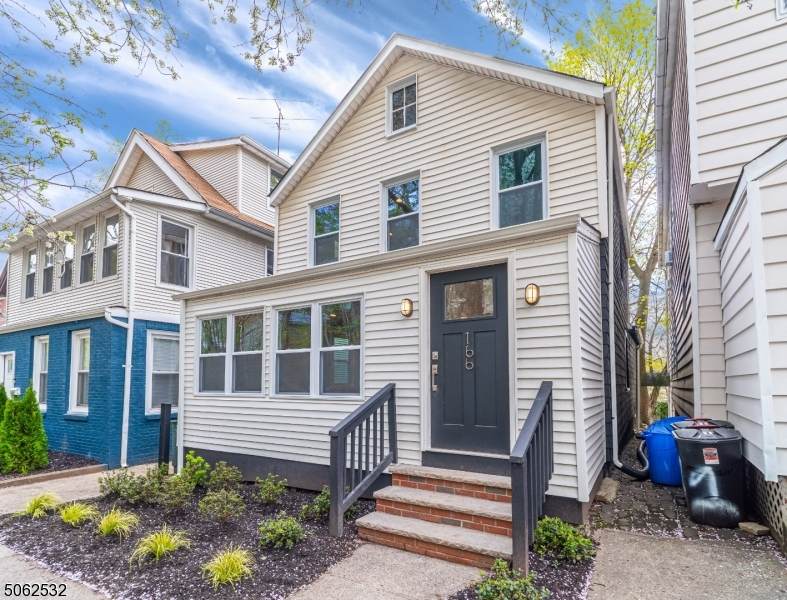 166 S Ridgewood Rd - Photo 1