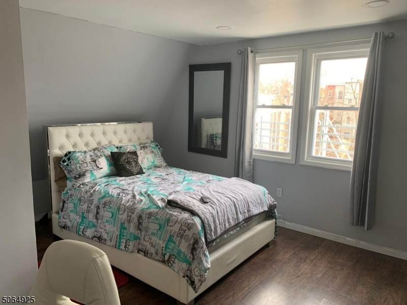 197 S 11th St - Photo 1