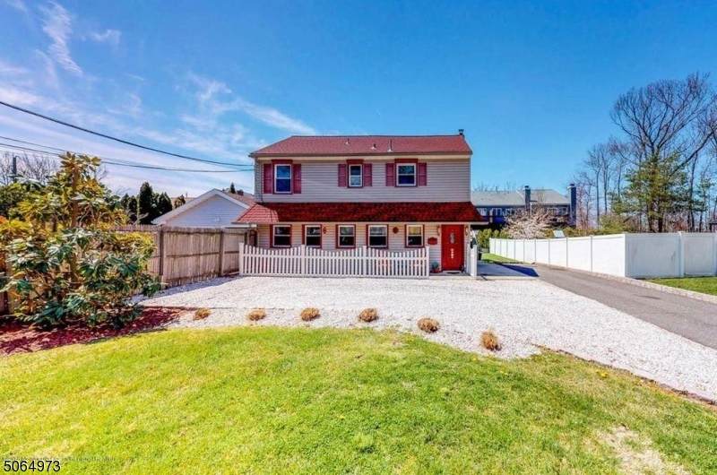 468 Narragansett Ave - Photo 1