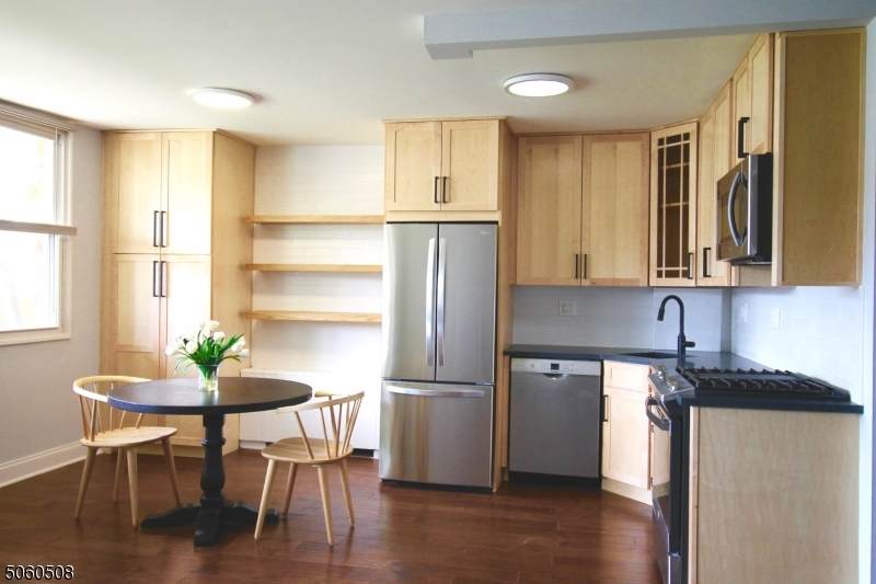 530 Valley Rd - Photo 1