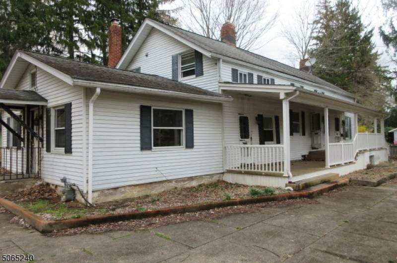 108 Harvey St - Photo 1
