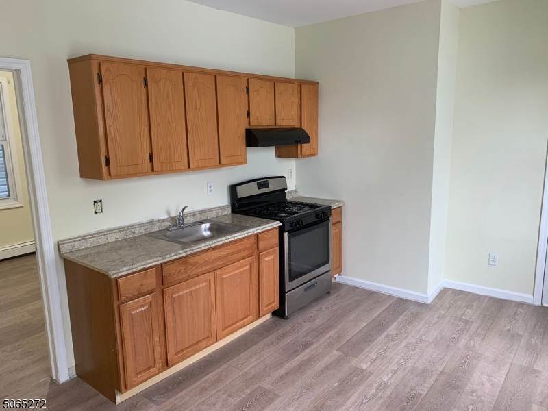 251 N 4th St - Photo 1