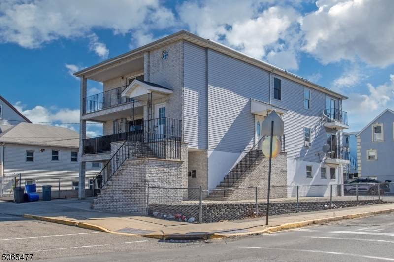 6400 Smith Ave - Photo 1