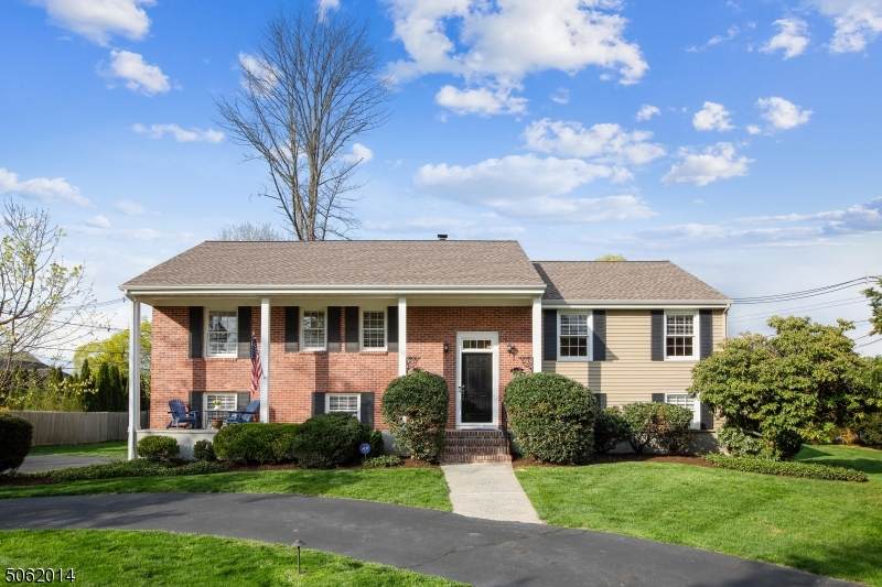 1 Beechwood Dr - Photo 1