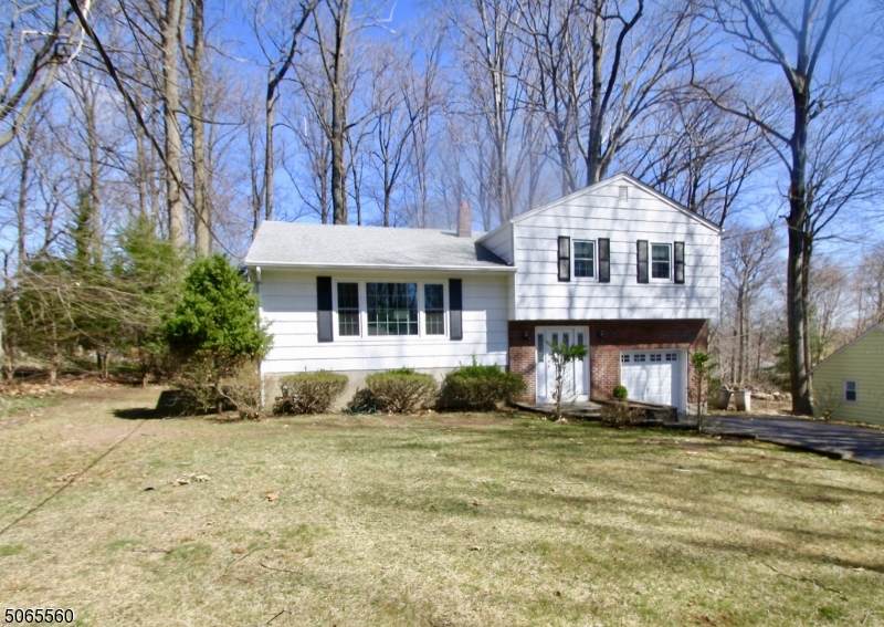 546 Helena Ave - Photo 1