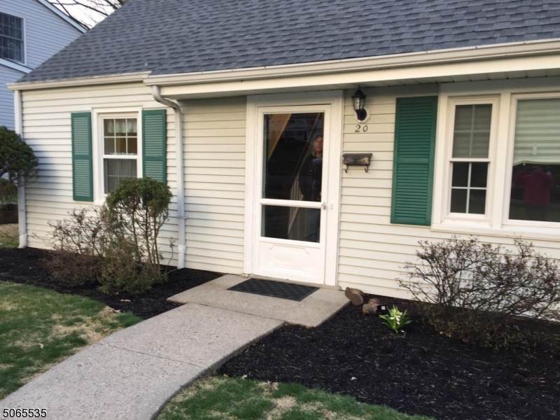 20 Deerfield Rd - Photo 1