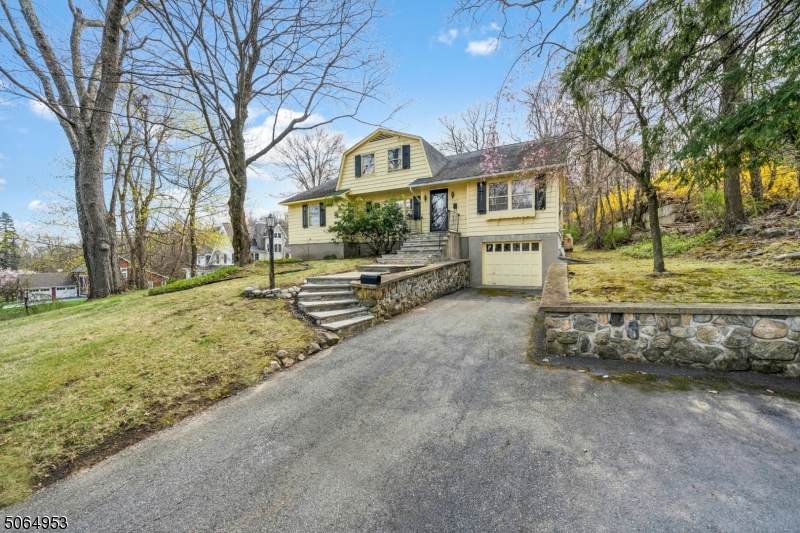 157 Stanhope Rd - Photo 1