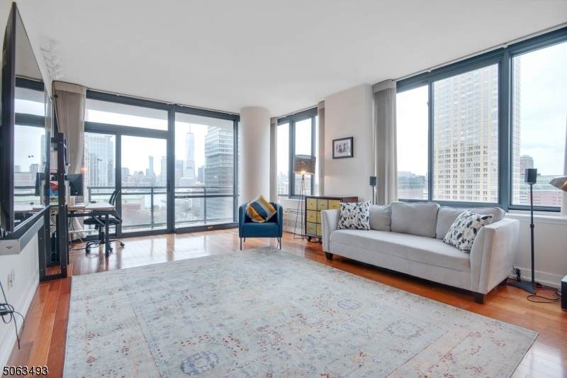 389 Washington St - Photo 1