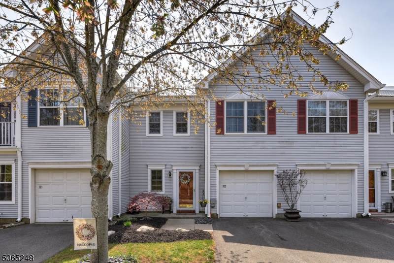 312 Hannah Way - Photo 1