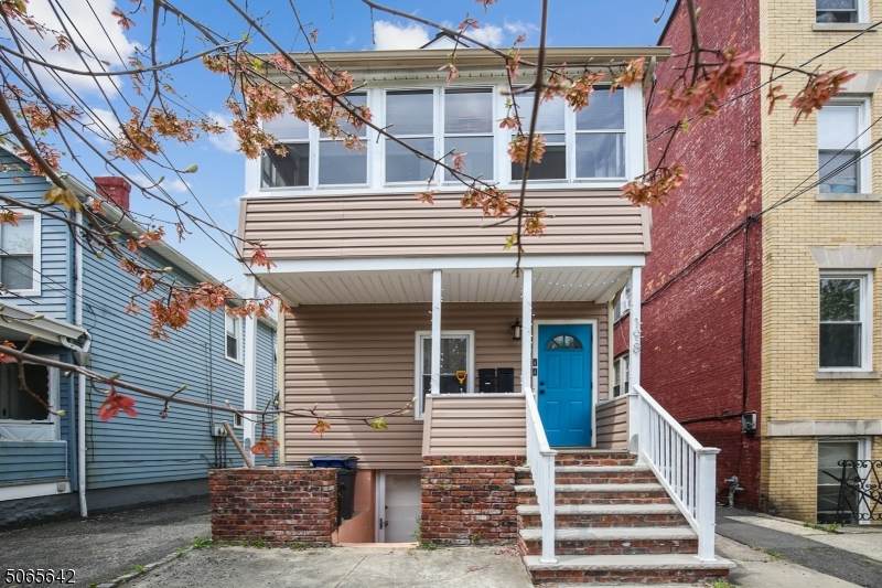 198 Forest St - Photo 1