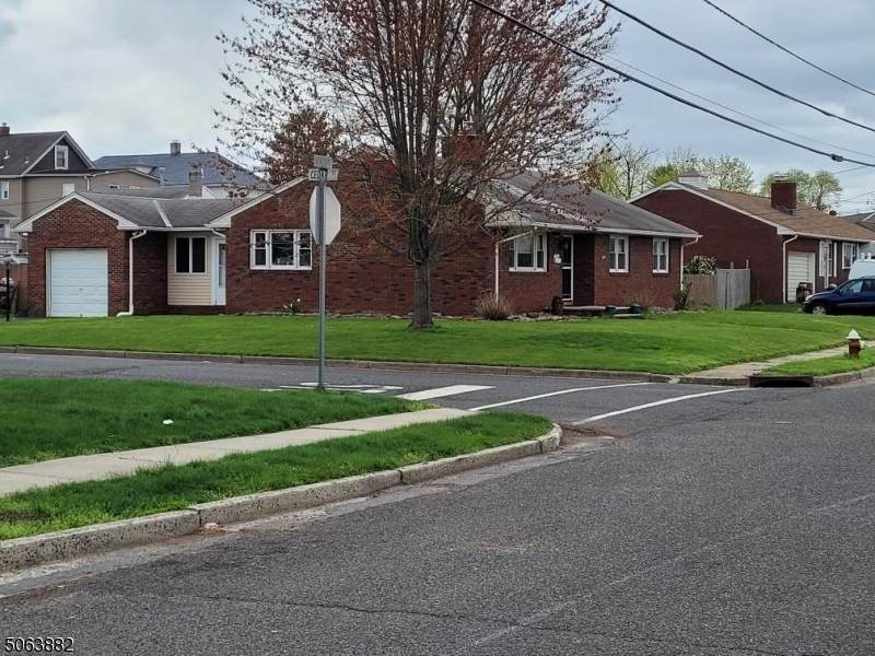 134 N 9th Ave - Photo 1