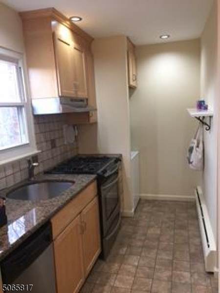 79 Roseland Ave - Photo 1