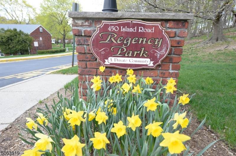 118 Regency Park - Photo 1